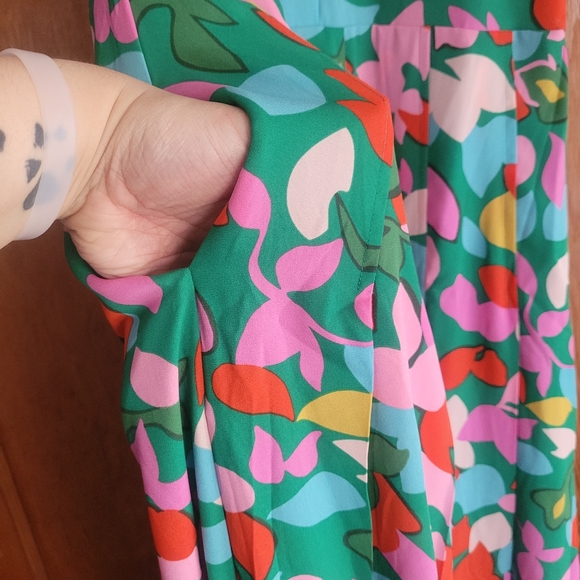 NWT J. Crew Pleated Shirtdress in Confetti Floral Size 12 - Picture 4 of 10